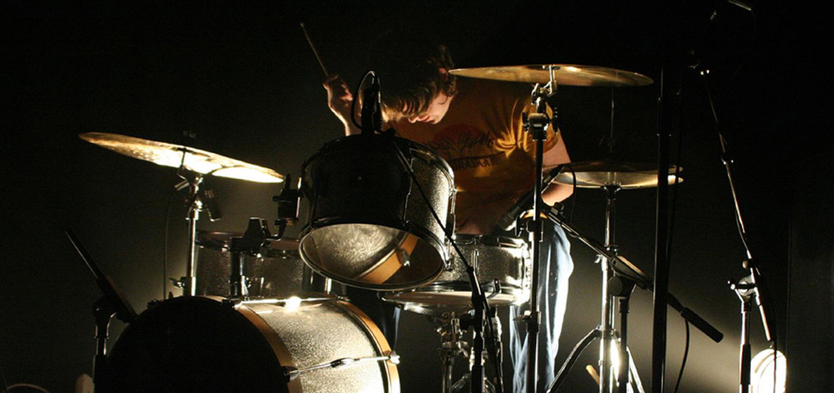 Kristian Goddard Playing drums with Scout Niblett